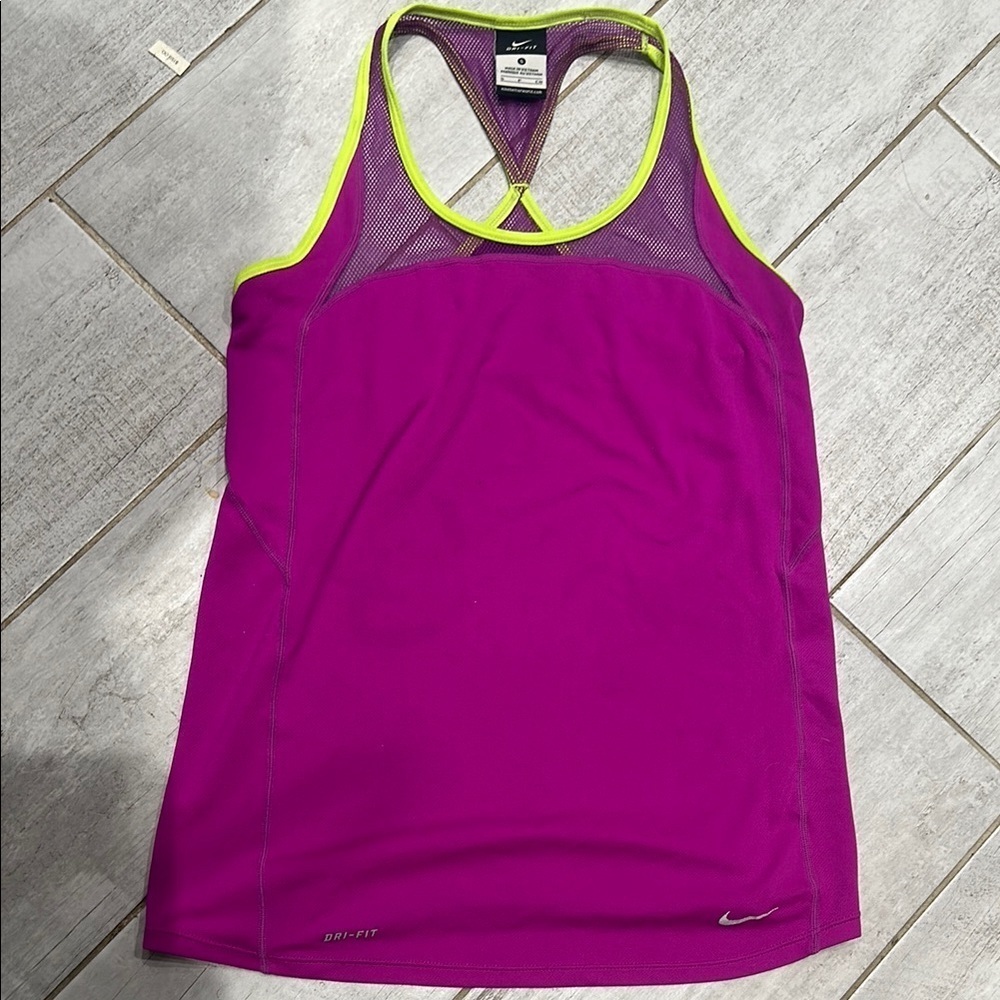 Hot pink Nike running shirt Yellow piping Size small Dri Fit Size Small